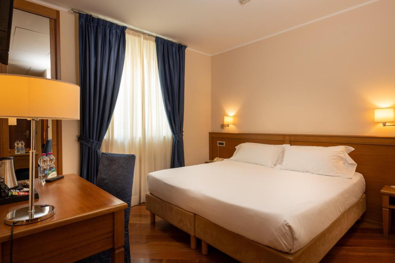 Hotel Iris Gênes Extérieur photo