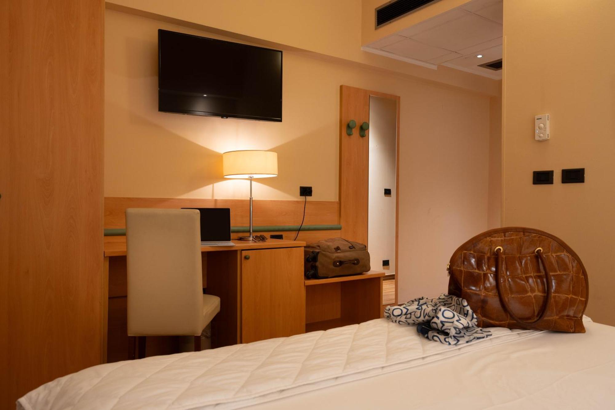 Hotel Iris Gênes Extérieur photo