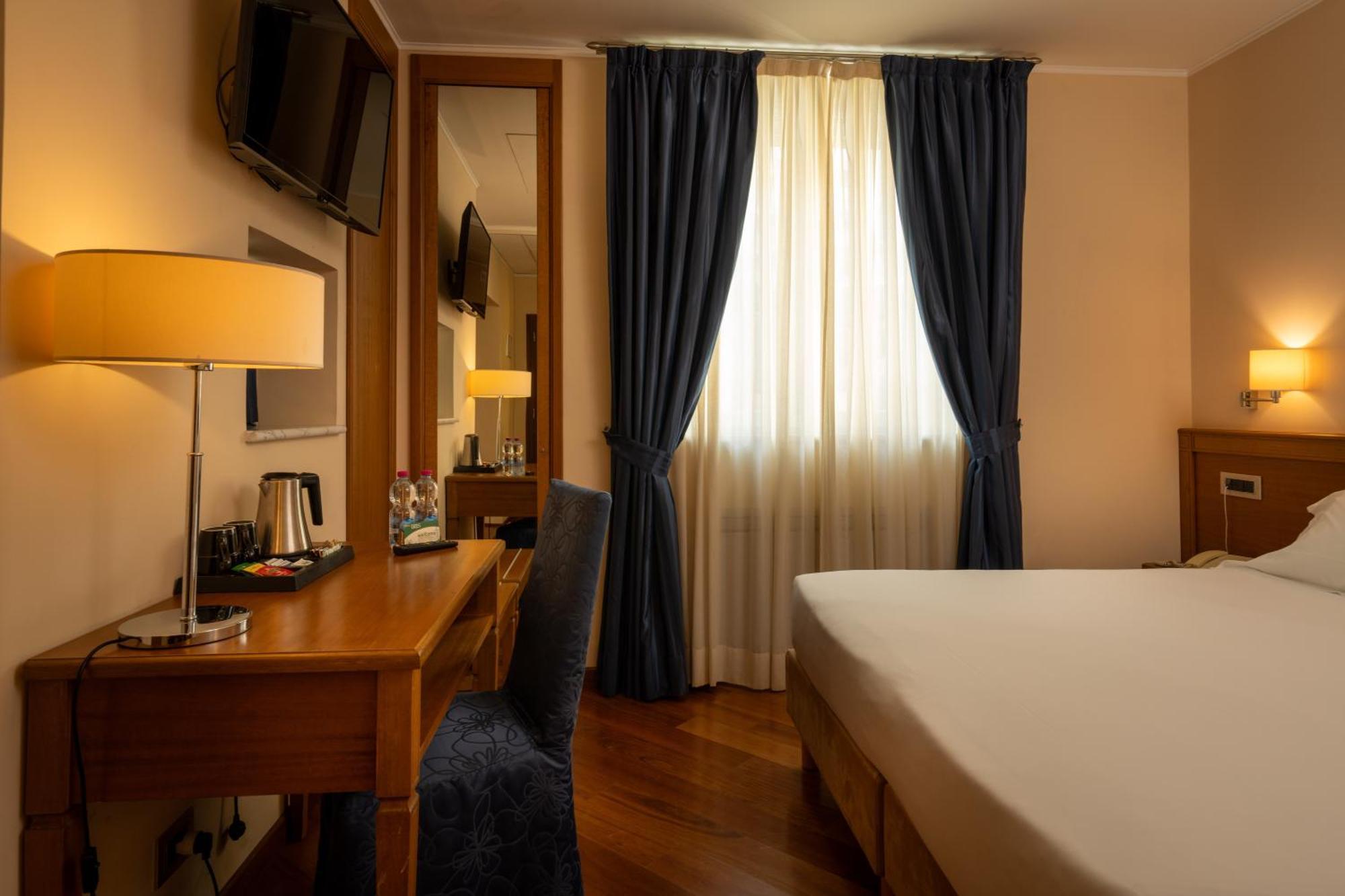 Hotel Iris Gênes Extérieur photo