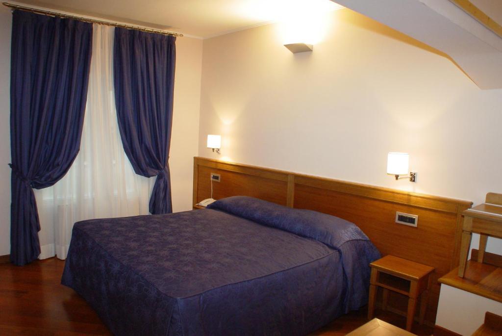 Hotel Iris Gênes Extérieur photo