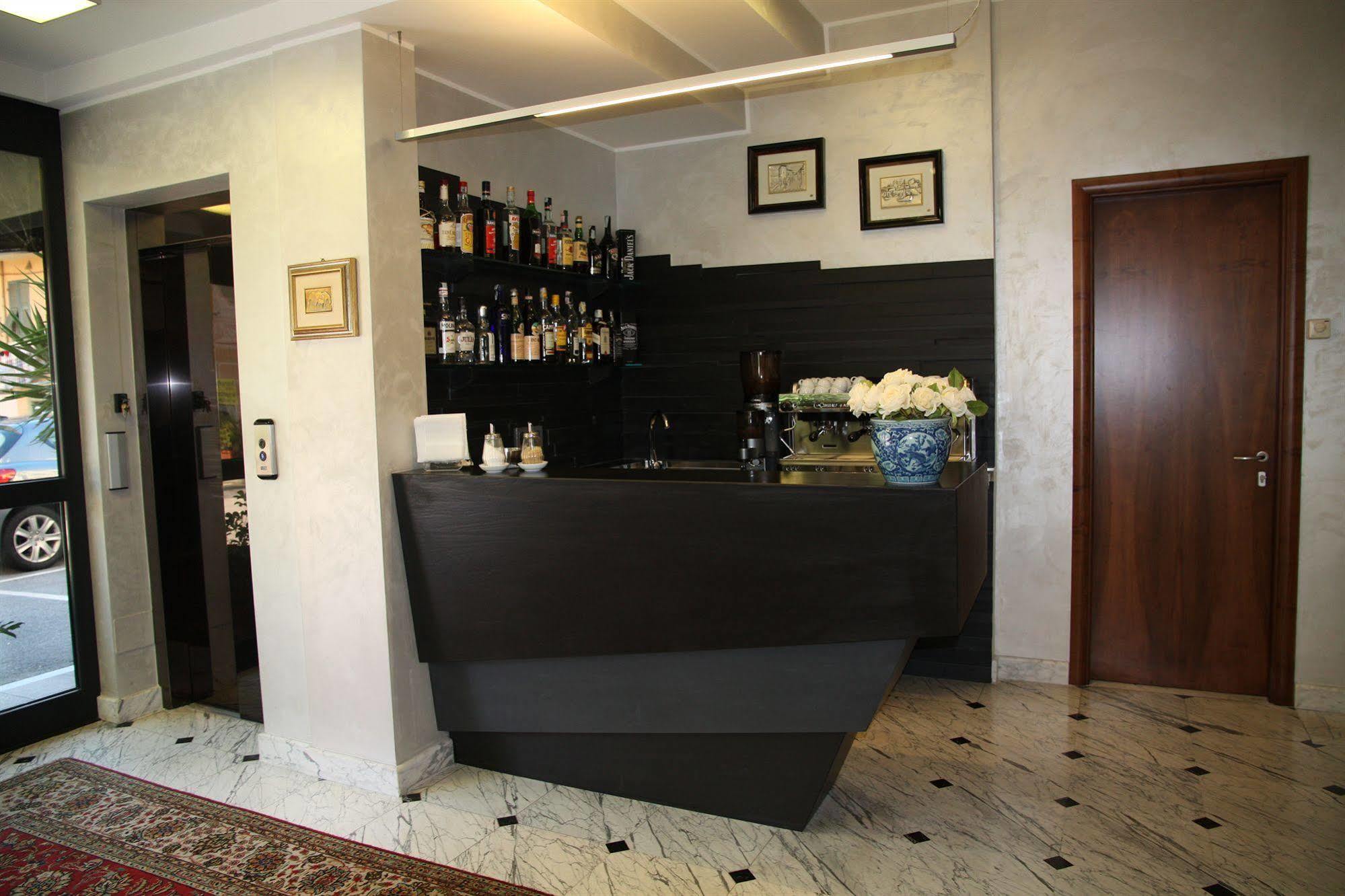 Hotel Iris Gênes Extérieur photo