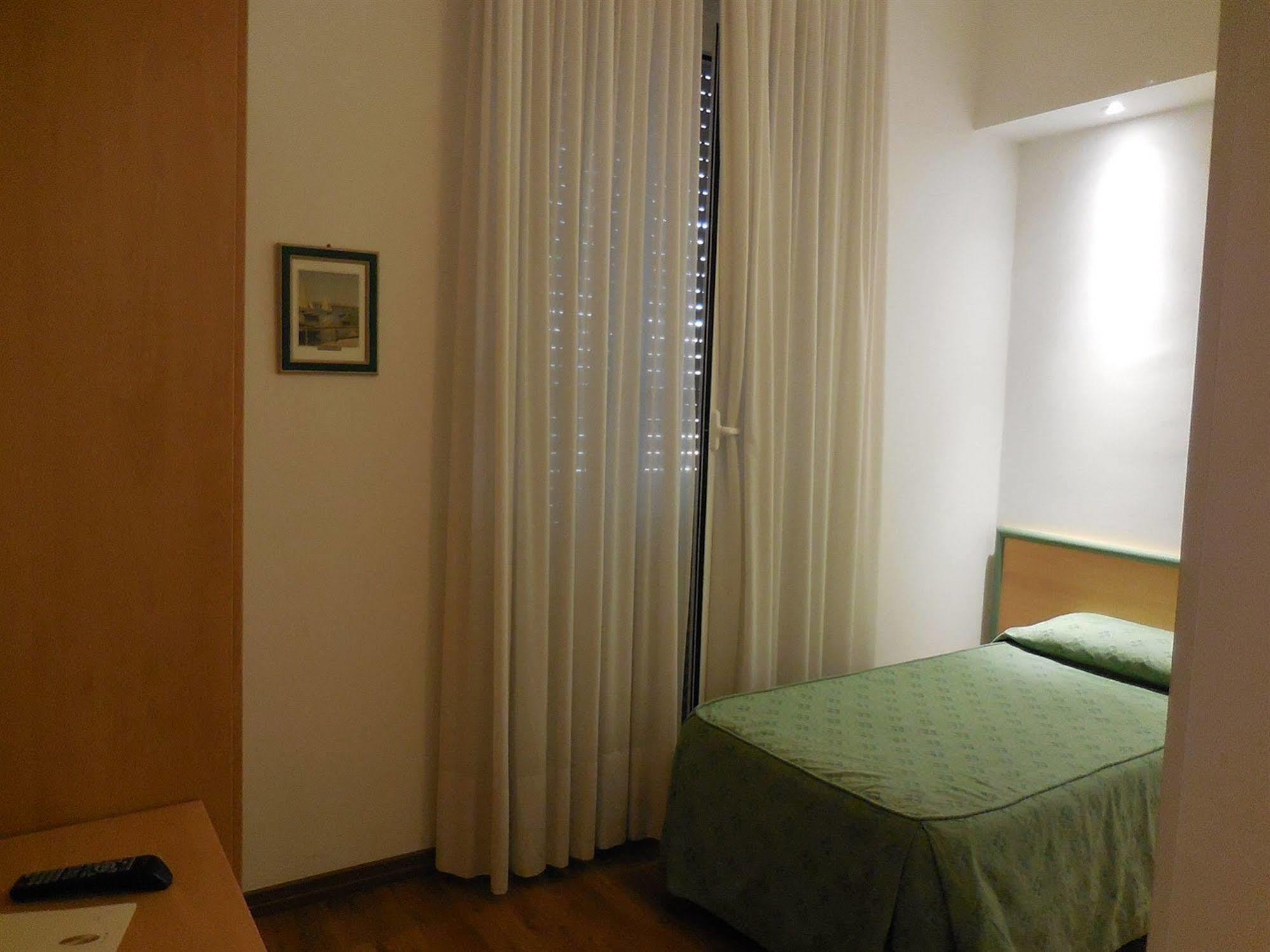 Hotel Iris Gênes Extérieur photo